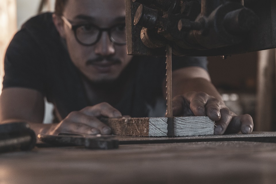 Try DIY Woodworking